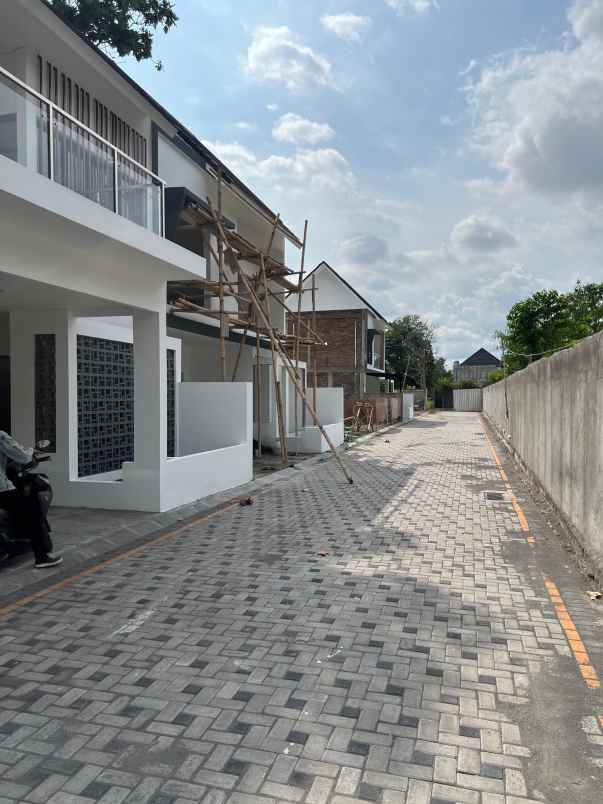 dijual rumah depok