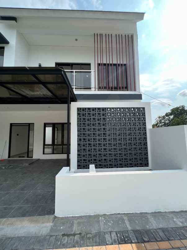 dijual rumah depok