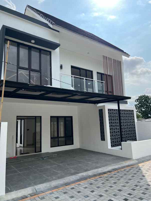 dijual rumah depok