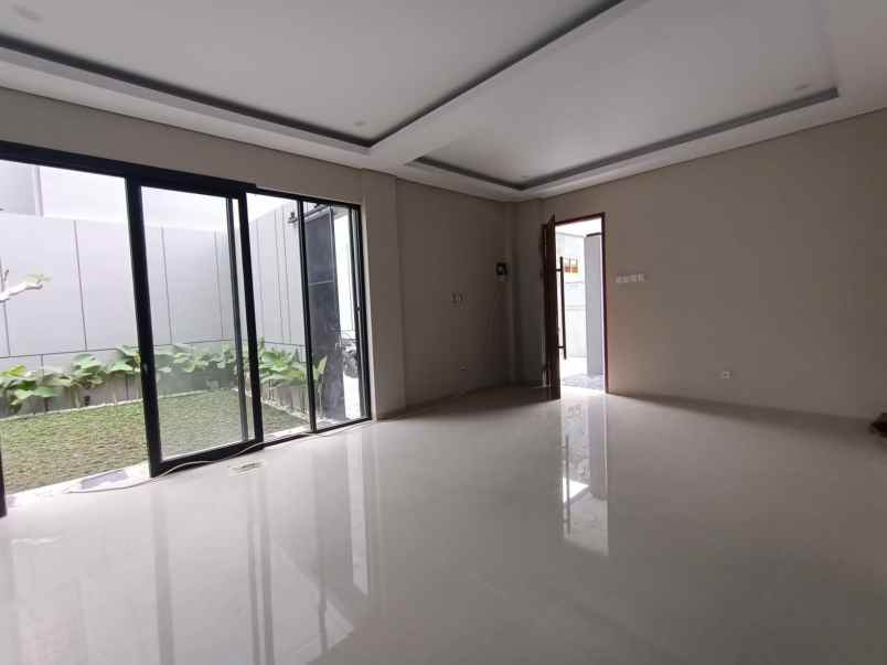 dijual rumah depok sleman