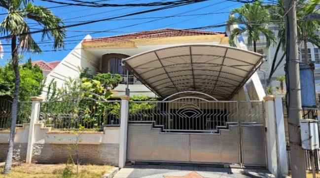 dijual rumah dharmahusada indah