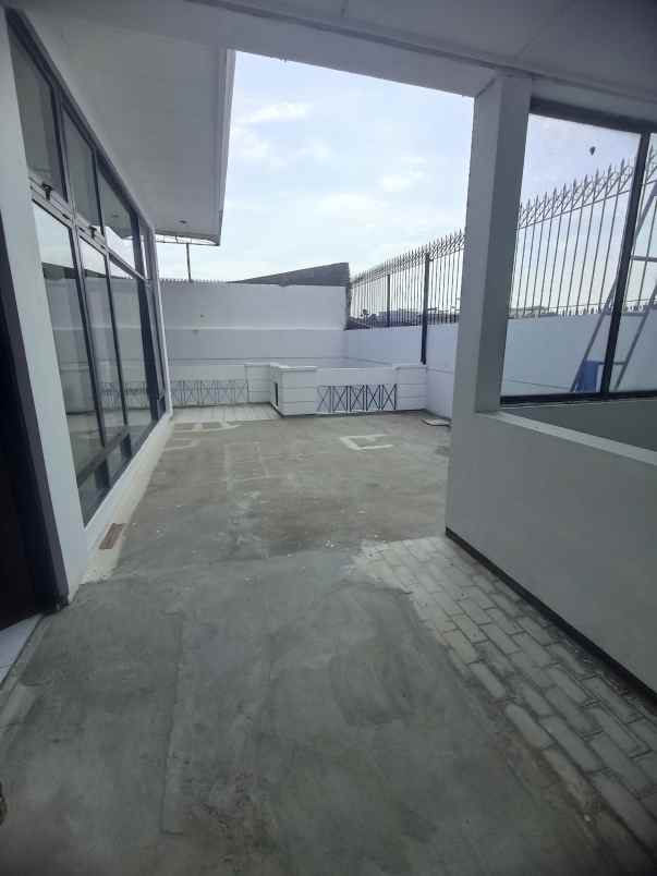 dijual rumah dharmahusada indah