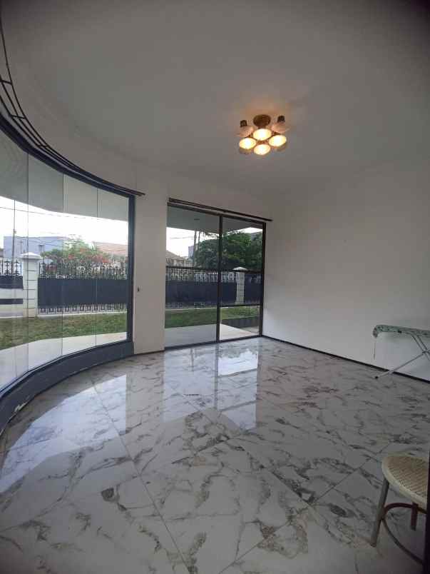 dijual rumah dharmahusada indah