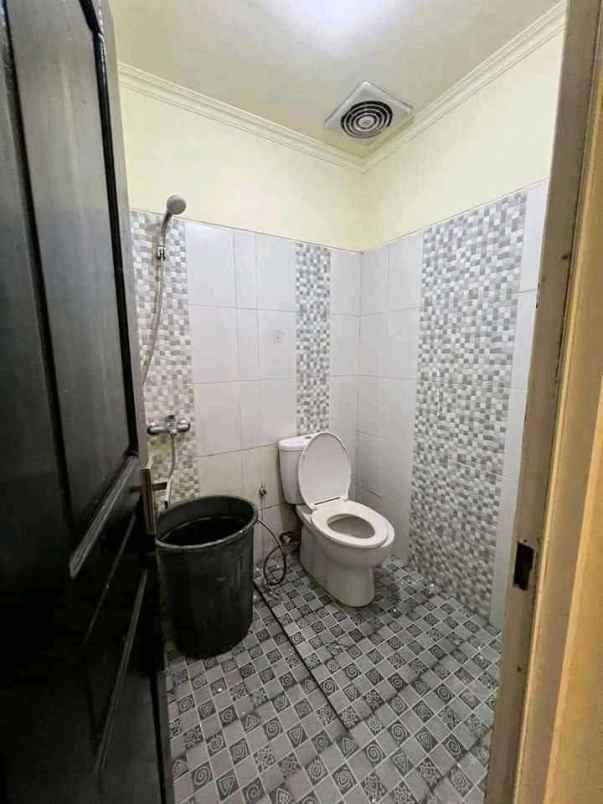 dijual rumah di arya mukti semarang timur