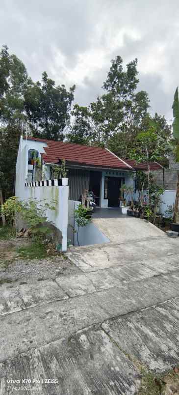 dijual rumah di bangunjiwo kasihan bantul