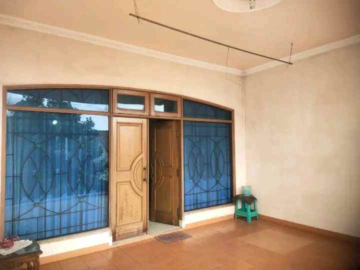 dijual rumah di bawah harga pasaran di depok