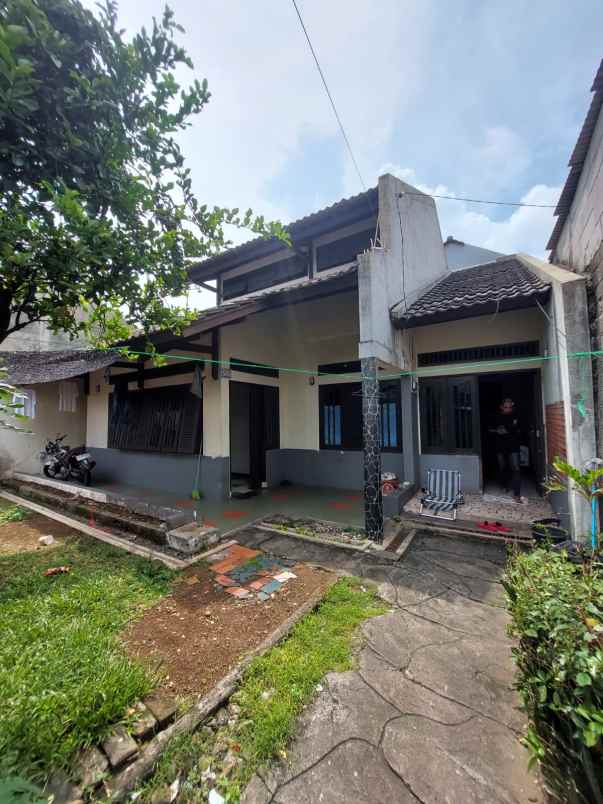 dijual rumah di cipayung jakarta timur