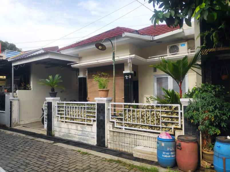 dijual rumah di gemah permata kini jaya semarang