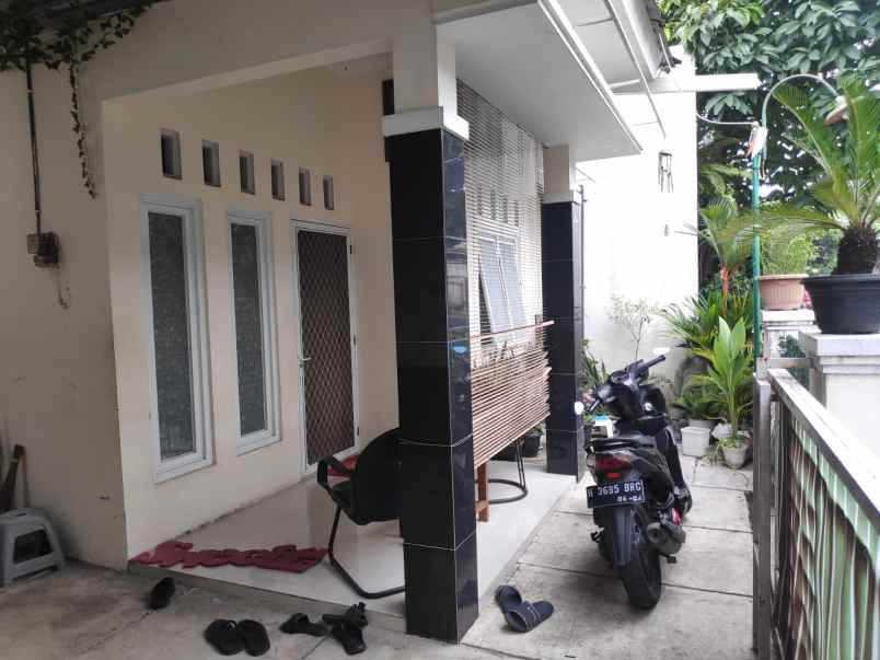 dijual rumah di gemah permata kini jaya semarang