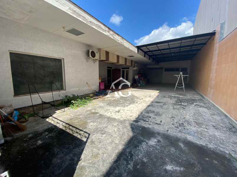 dijual rumah di jl sutomo malang