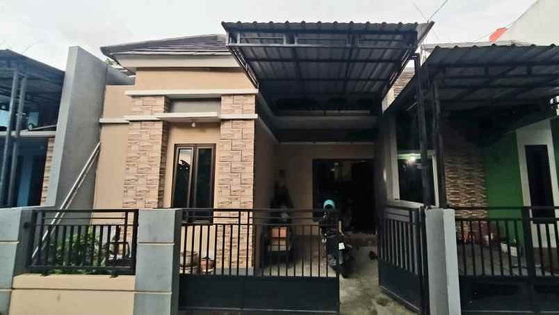dijual rumah di jl syuhada pedurungan semarang