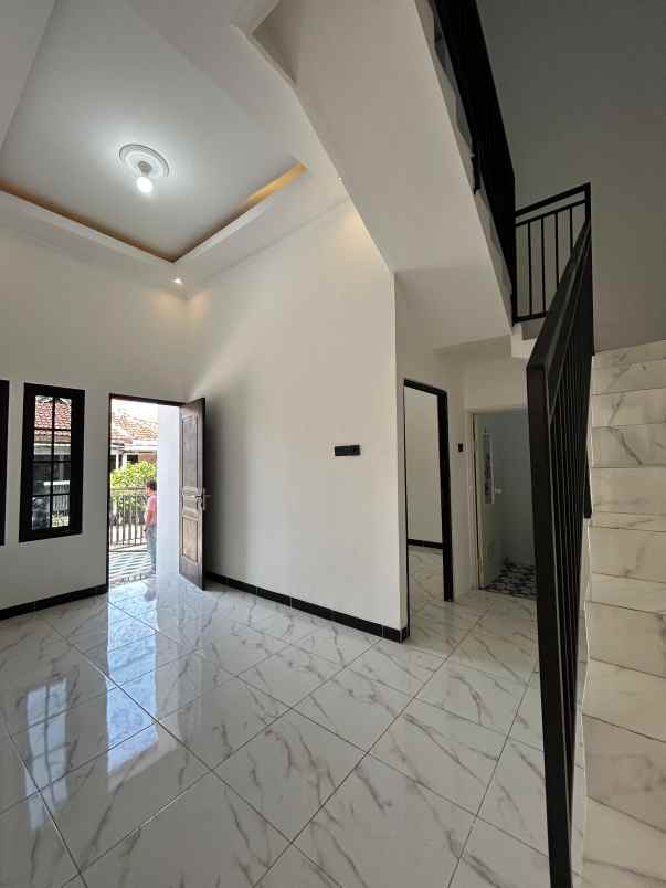 dijual rumah di lamper tengah semarang