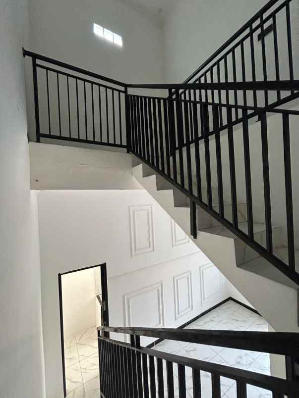 dijual rumah di lamper tengah semarang