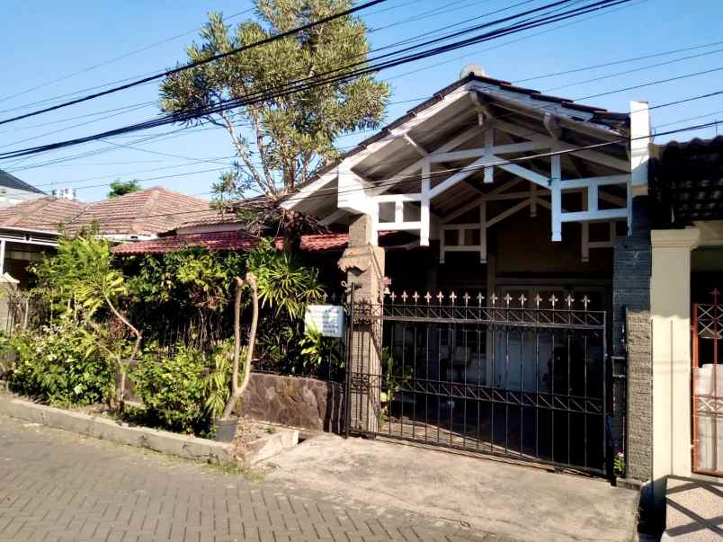 dijual rumah di manyar indah surabaya