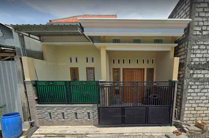 dijual rumah di menganti gresik