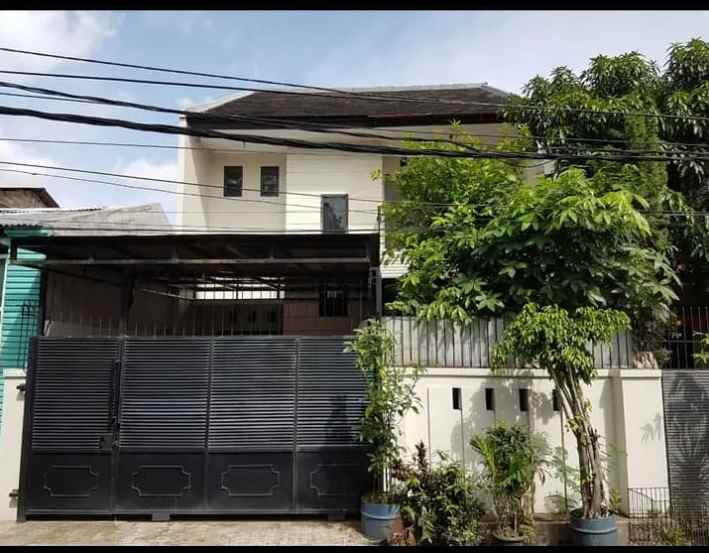 dijual rumah di pertukangan utara