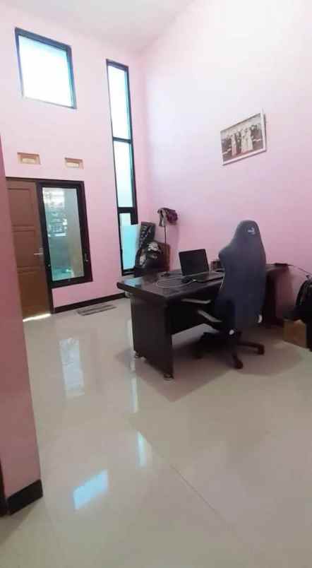 dijual rumah di perum tlogomulyo semarang