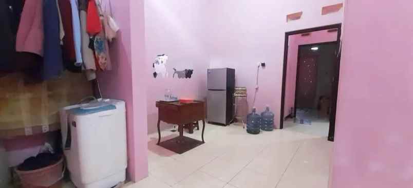 dijual rumah di perum tlogomulyo semarang