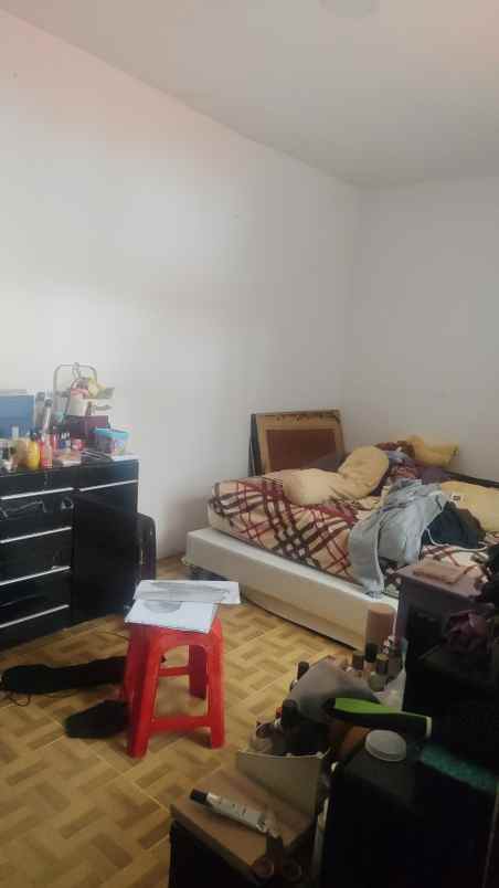dijual rumah di villa kalijudan indah