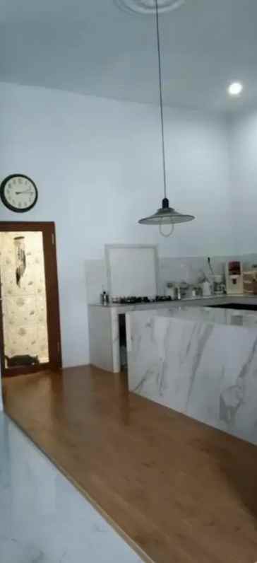 dijual rumah disewakan