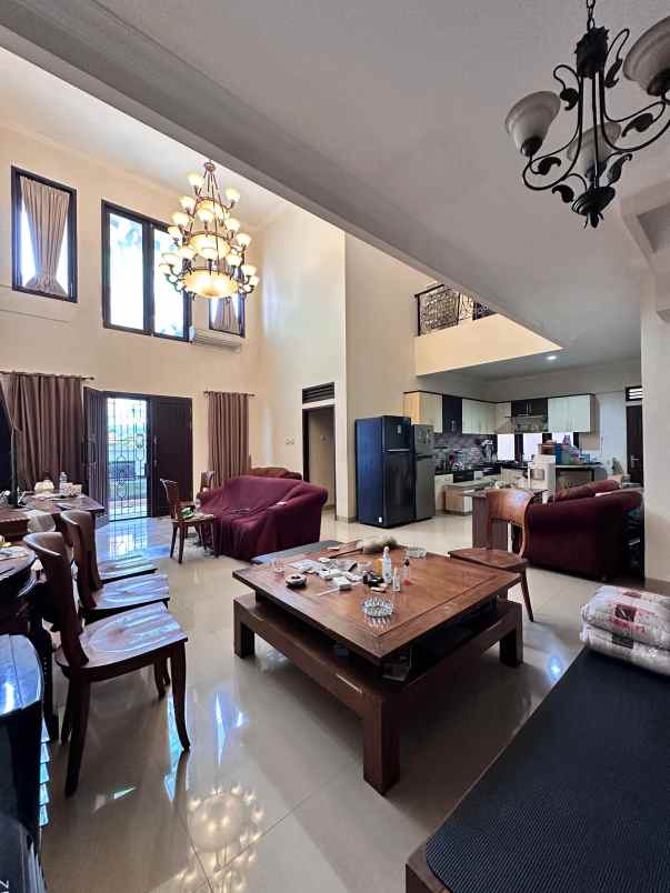 dijual rumah duren tiga jaksel