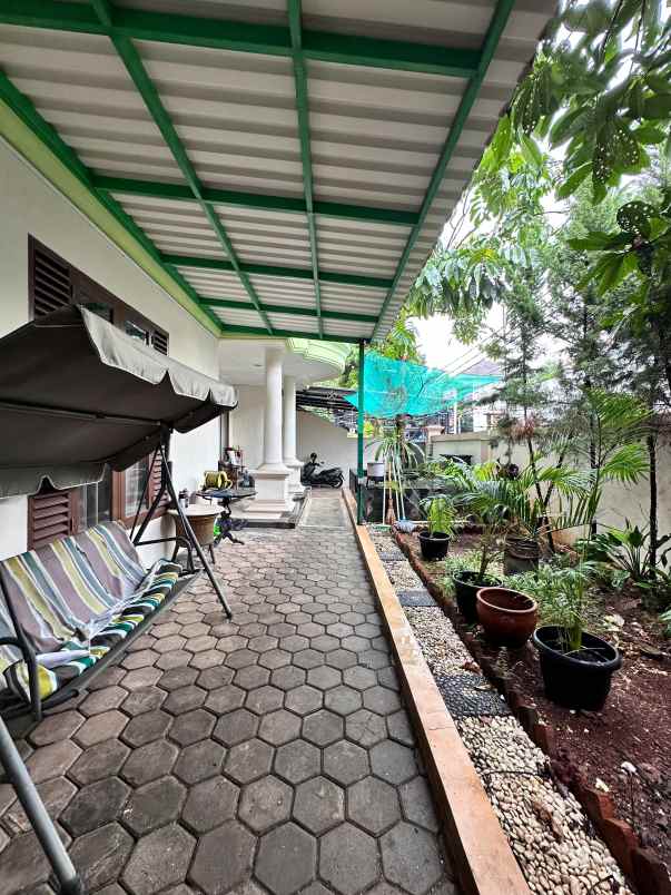 dijual rumah duren tiga jaksel