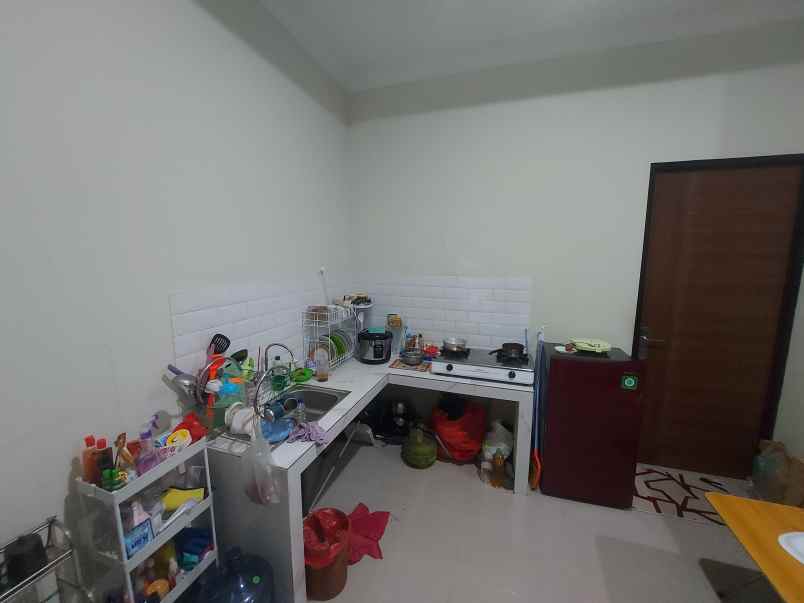 dijual rumah elmira residence jl