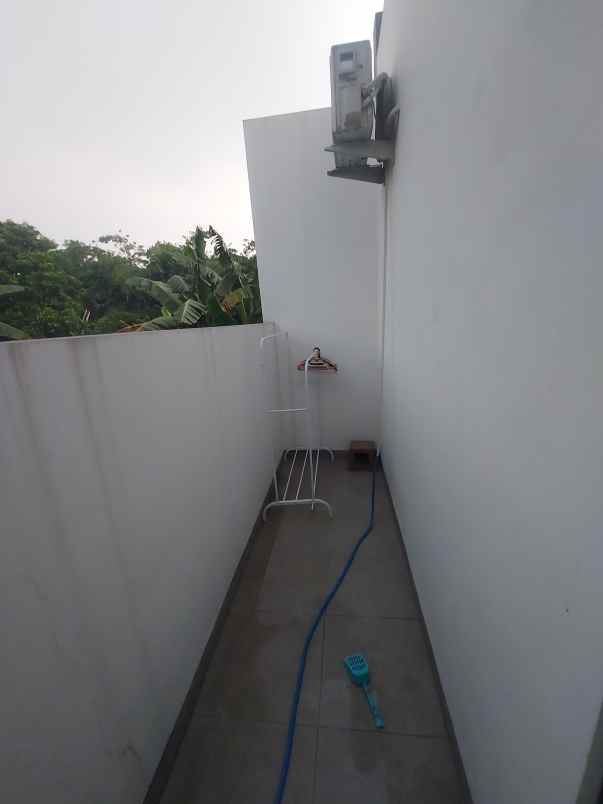 dijual rumah elmira residence jl