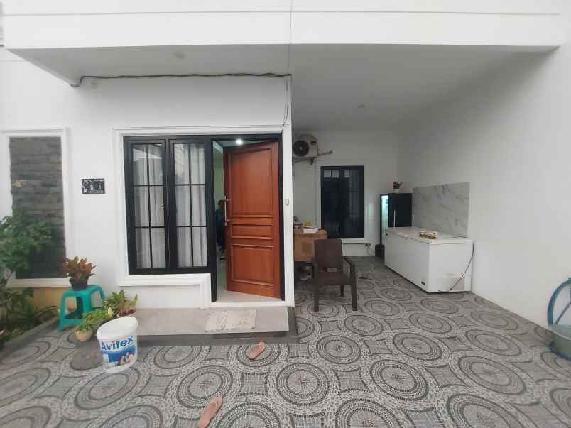 dijual rumah elmira residence jl