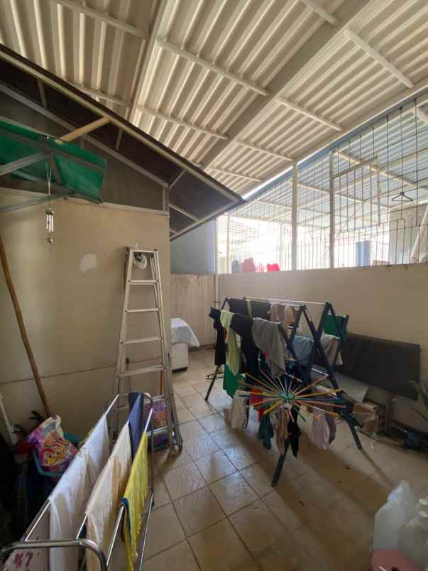 dijual rumah furnished di pakuwon surabaya timur