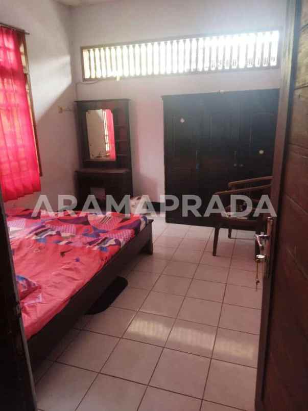 dijual rumah gatsu tengah