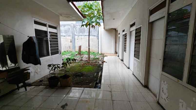 dijual rumah gayung kebonsari