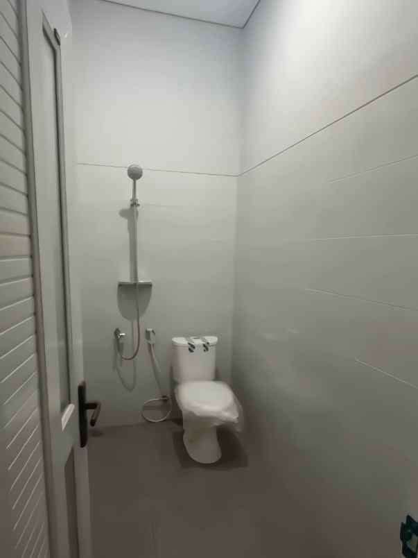 dijual rumah gedawang