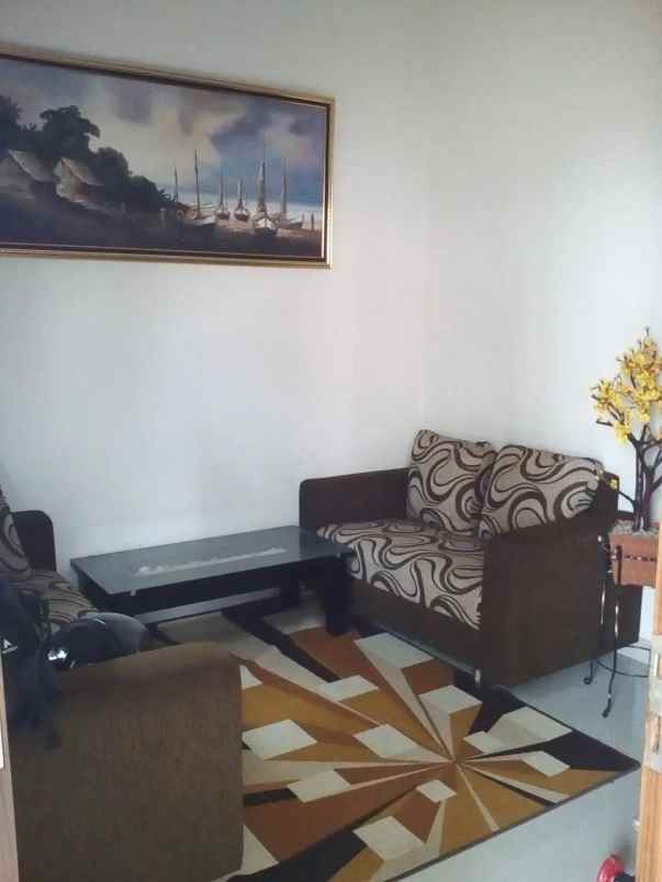 dijual rumah gedongkuning