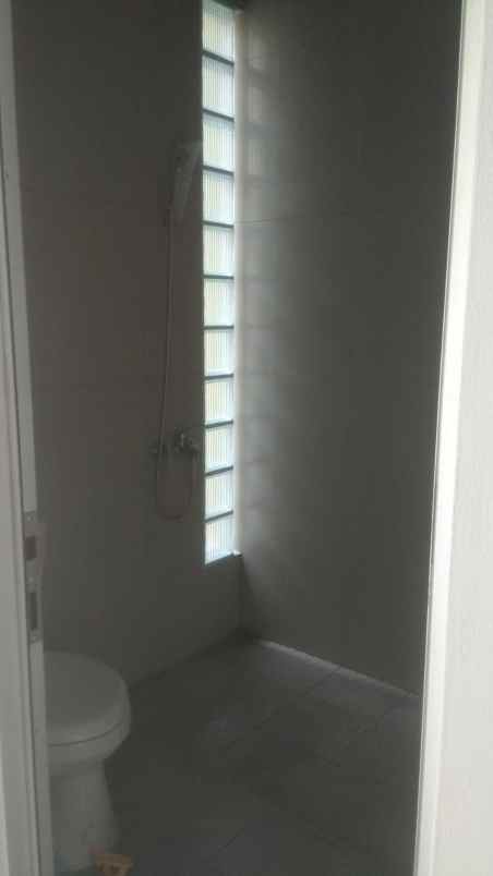 dijual rumah grade serta duta