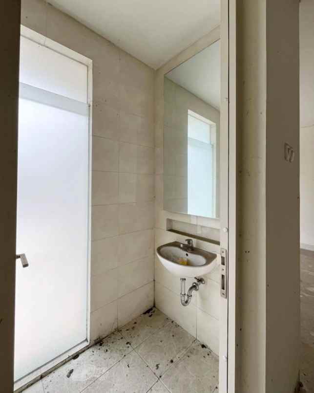 dijual rumah grand pakuwon adelaide