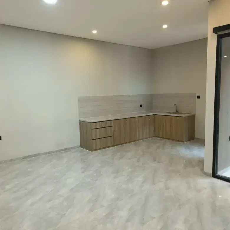 dijual rumah grand pakuwon surabaya baru grees