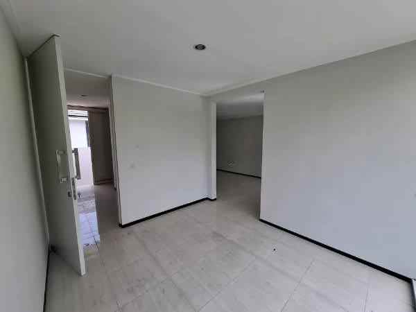 dijual rumah greenwood citraland