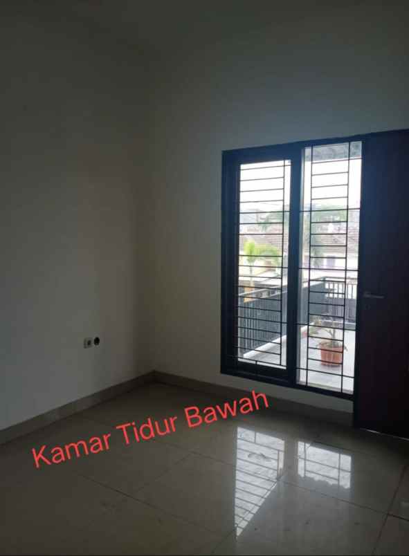 dijual rumah harapan indah 2 cluster aralia