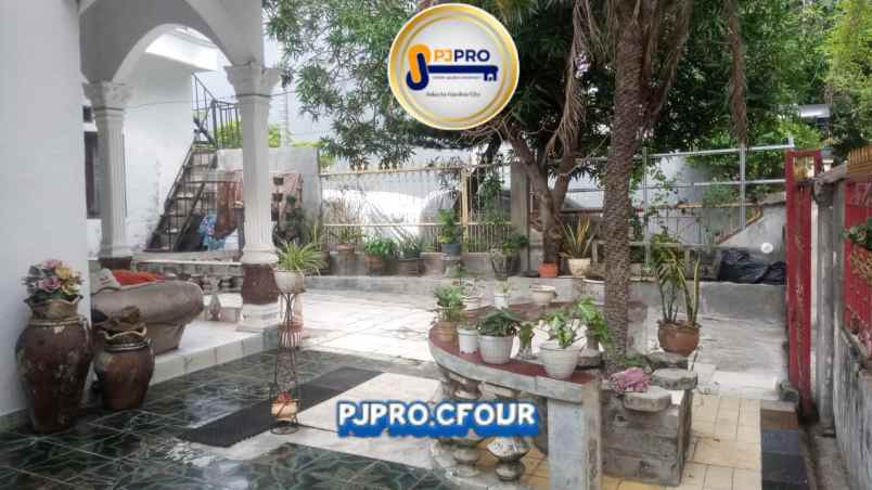 dijual rumah harapan indah