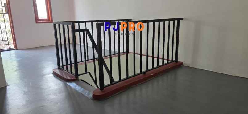 dijual rumah harapan indah cluster aralia