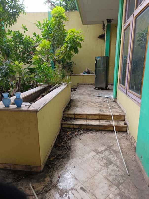 dijual rumah hitung tanah di jl sultan agung bekasi