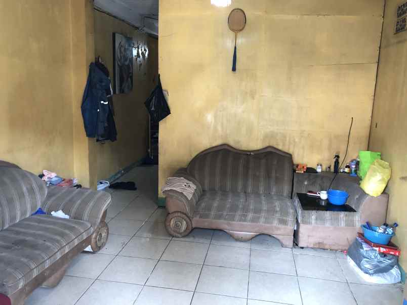 dijual rumah hitung tanah komplek guruminda