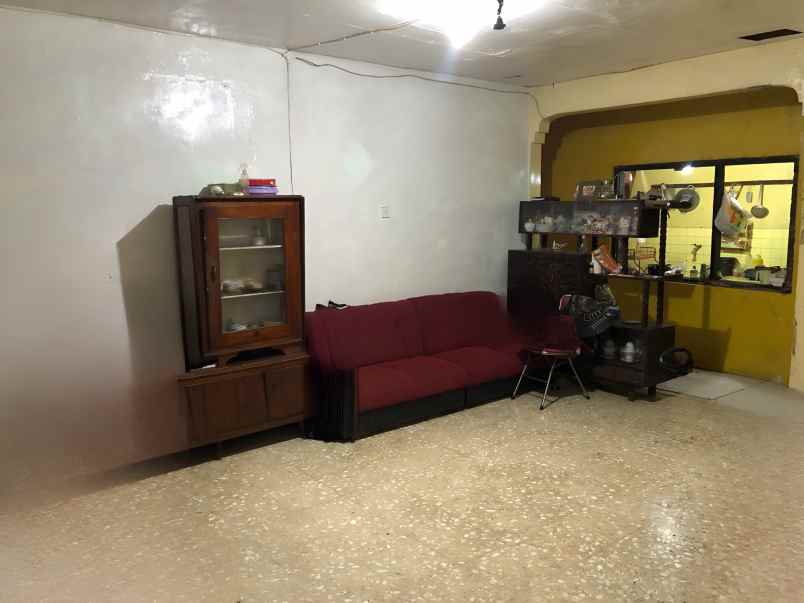 dijual rumah hitung tanah komplek guruminda