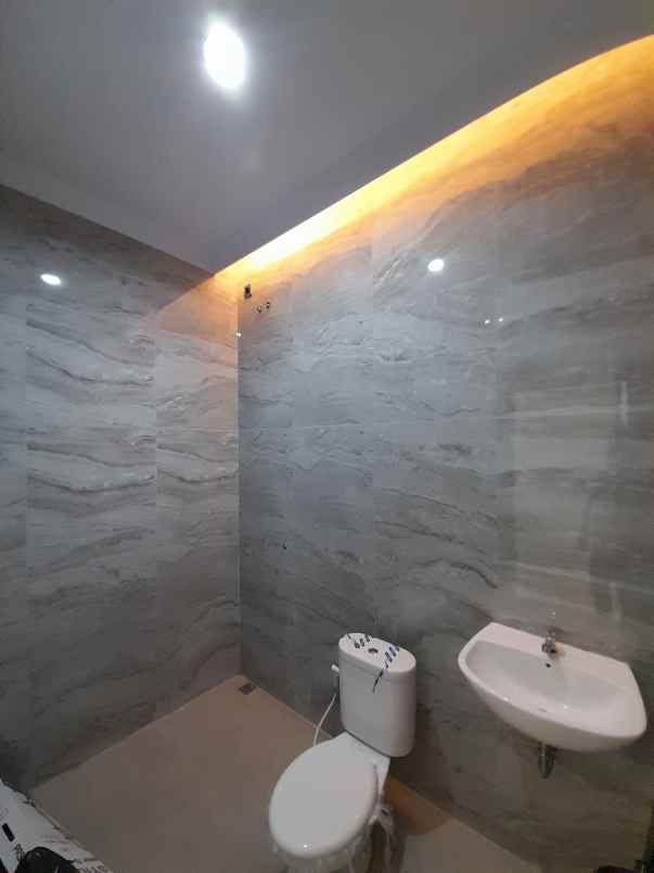 dijual rumah jagakarsa