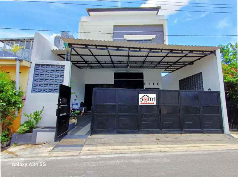 dijual rumah jajar laweyan surakarta