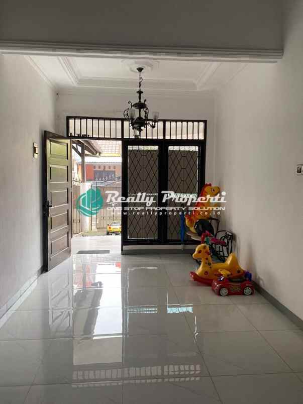 dijual rumah jakamulya