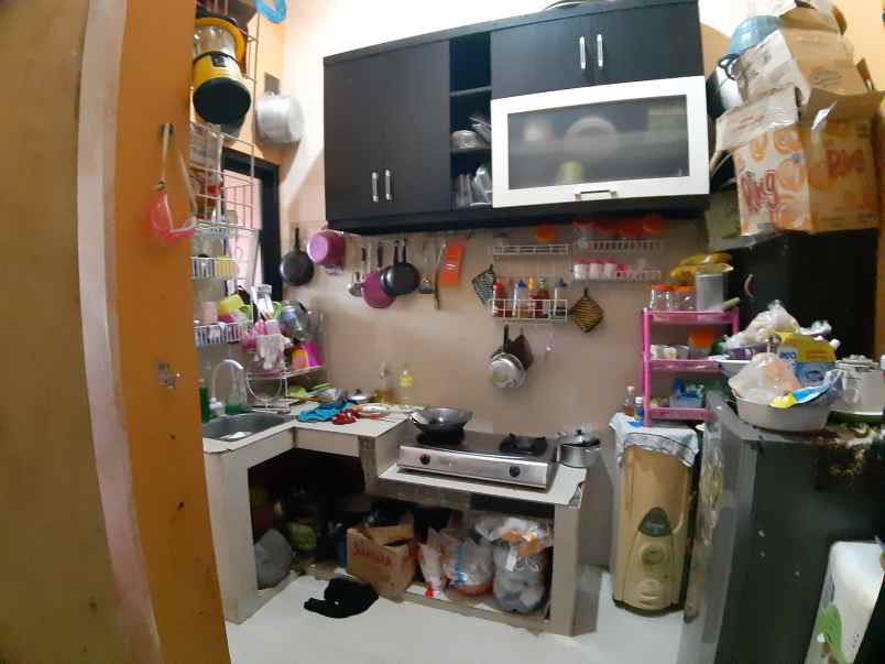 dijual rumah jalan bunga ii meruya