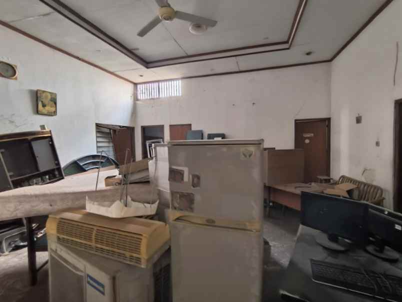 dijual rumah jalan cempaka putih timur
