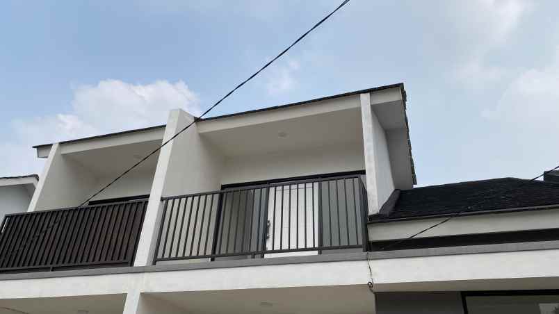 dijual rumah jalan cilalung 3 jombang